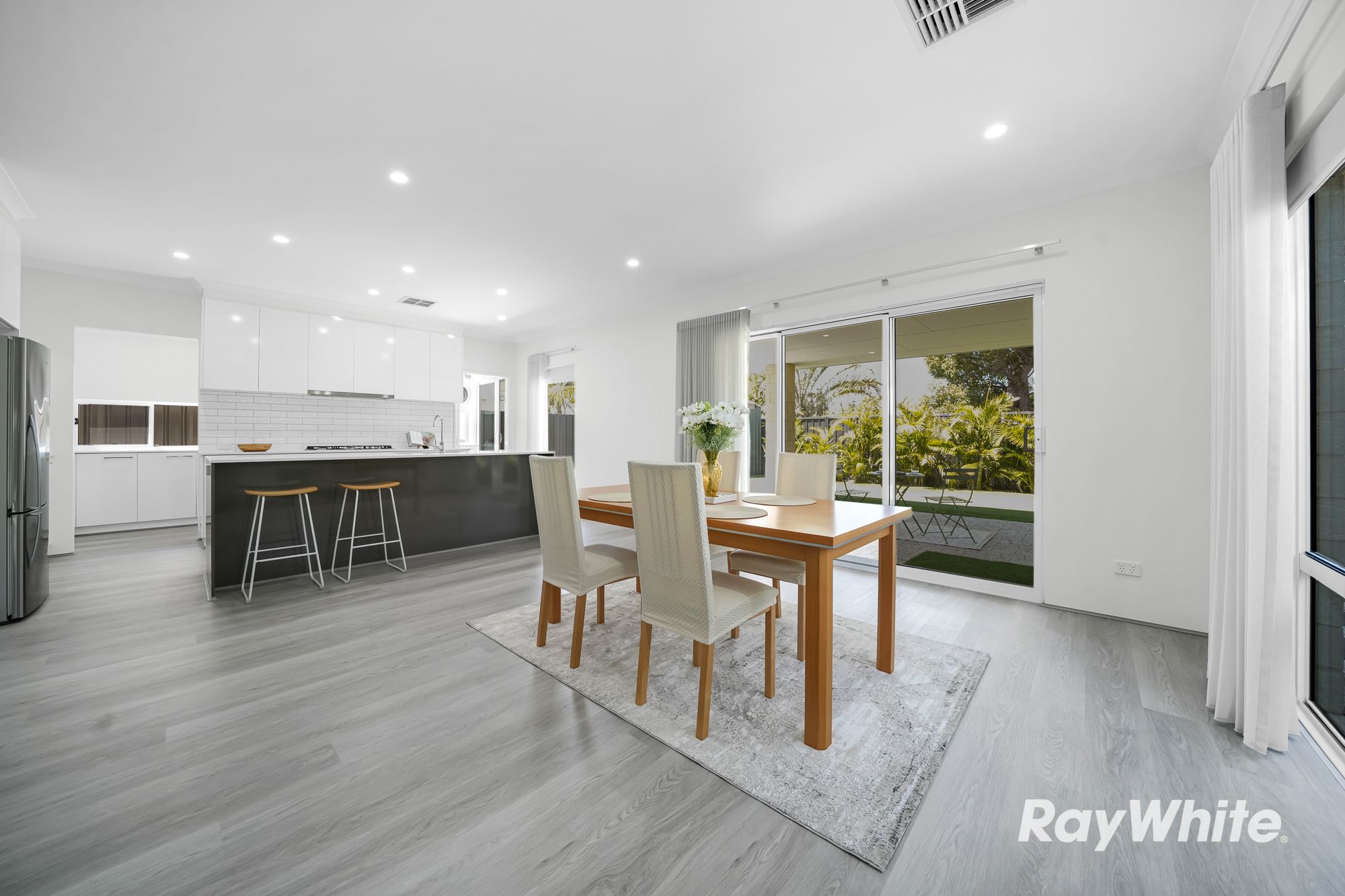 6A Hawley Place — photo 11 of 27