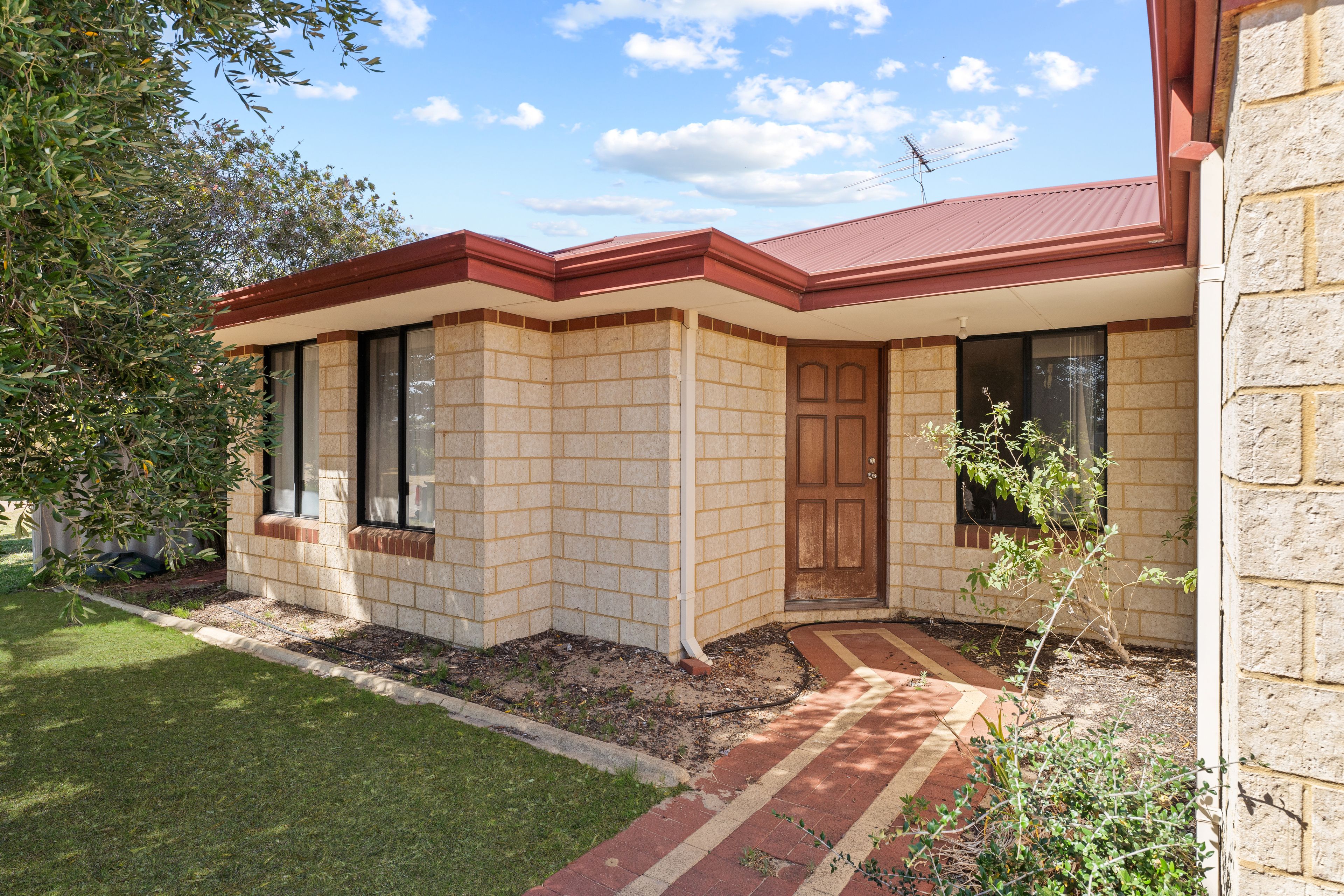 45 Teraglin Way, Warnbro WA 6169