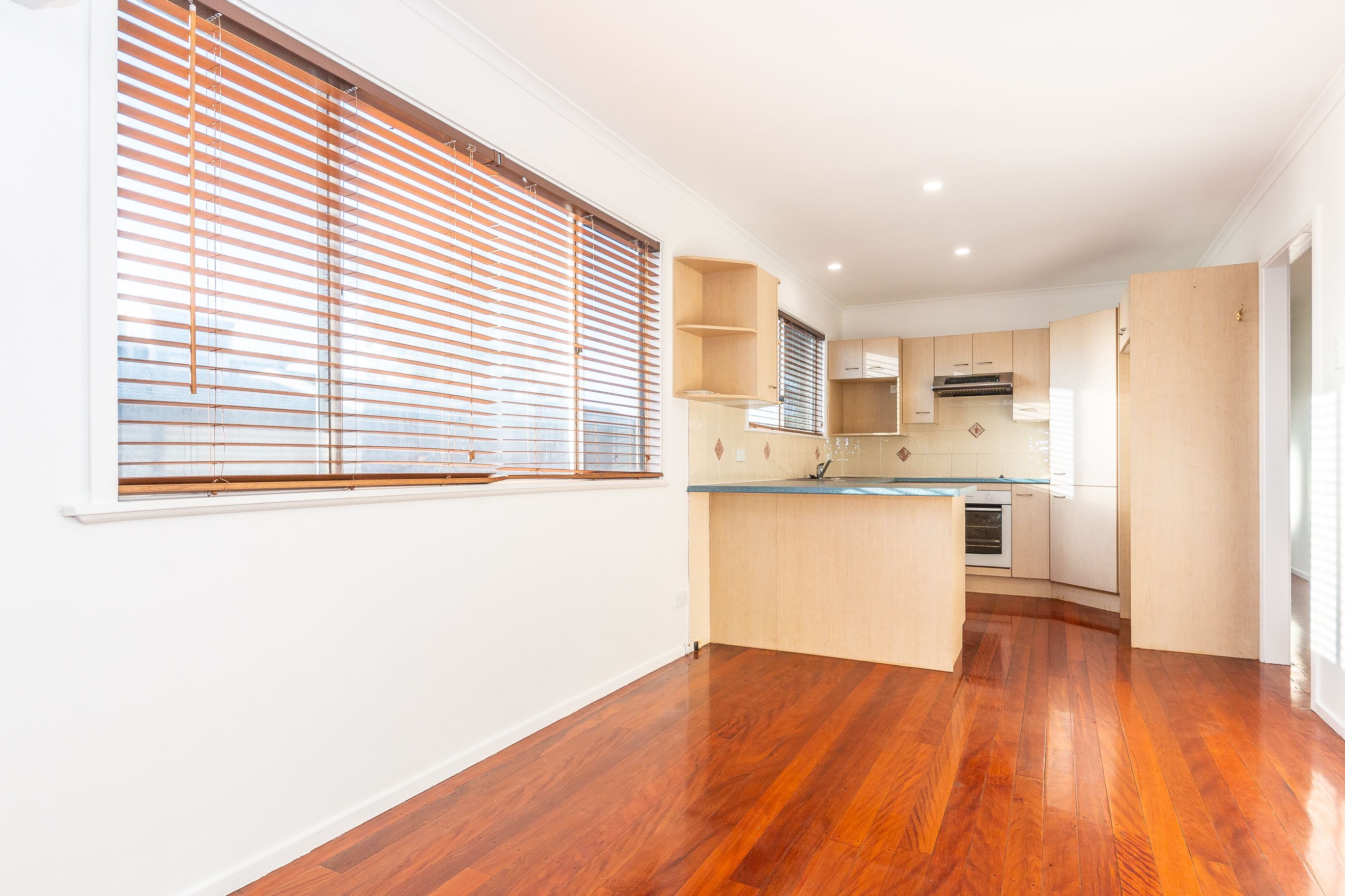16 Lilla Street — photo 3 of 18