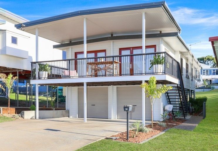 16 Ocean Parade, Cooee Bay QLD 4703