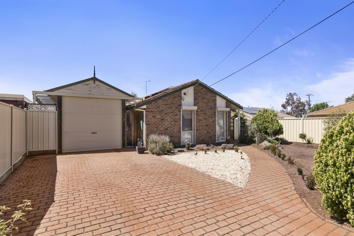 2 Dennison Avenue, Hoppers Crossing, VIC 3029