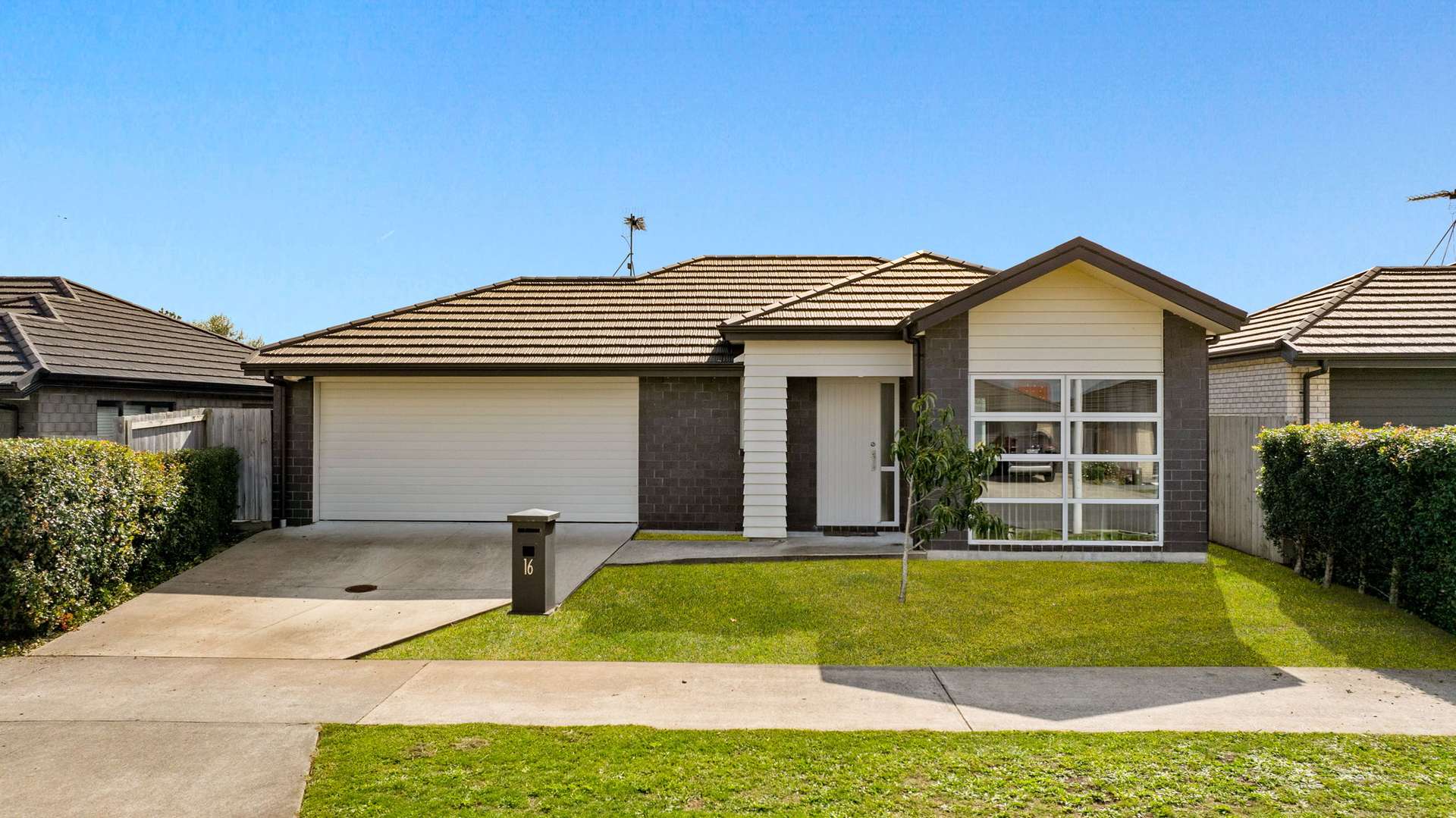 16 Tawhiti Road photo 0