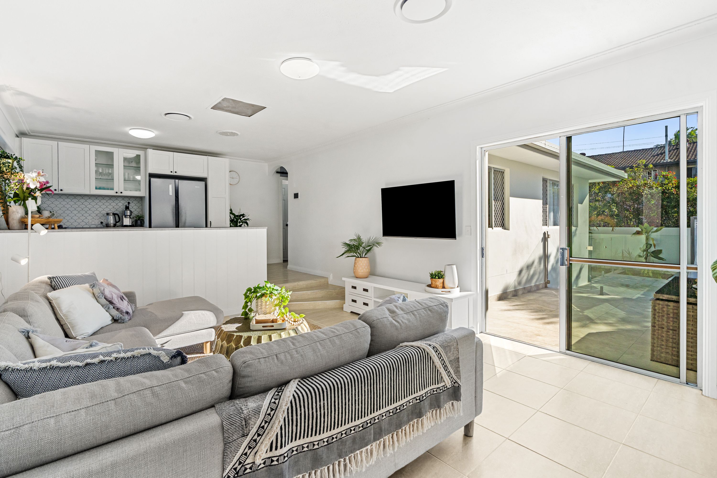 5 Ellen Street, Southport, QLD 4215