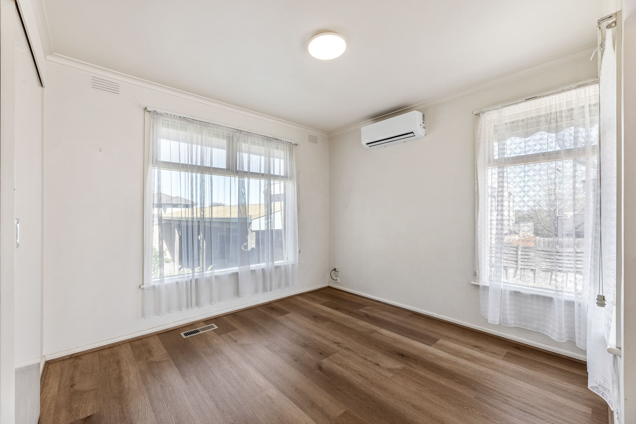48 Dunoon Street — photo 7 of 9