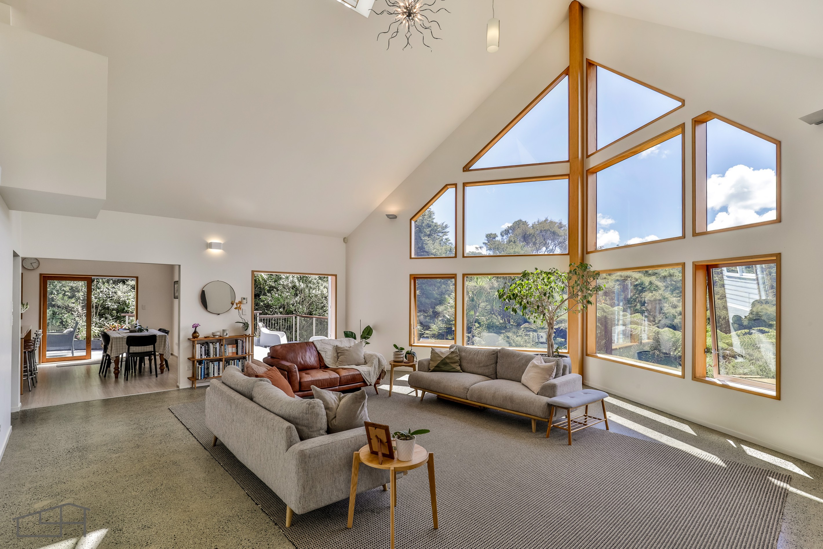 184 Laingholm Drive, Titirangi, Waitakere City