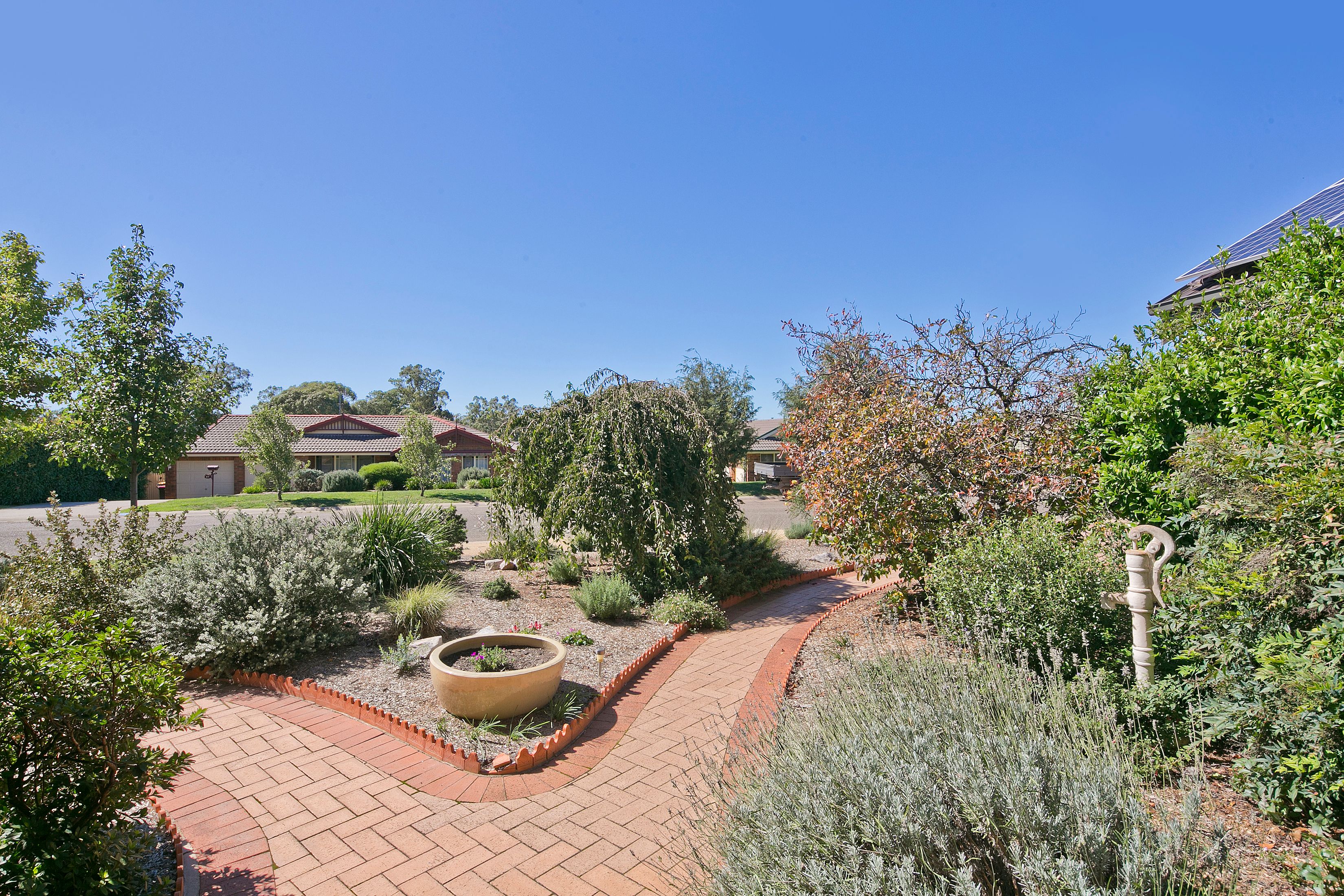 13 Chantilly Court, Goulburn, NSW 2580