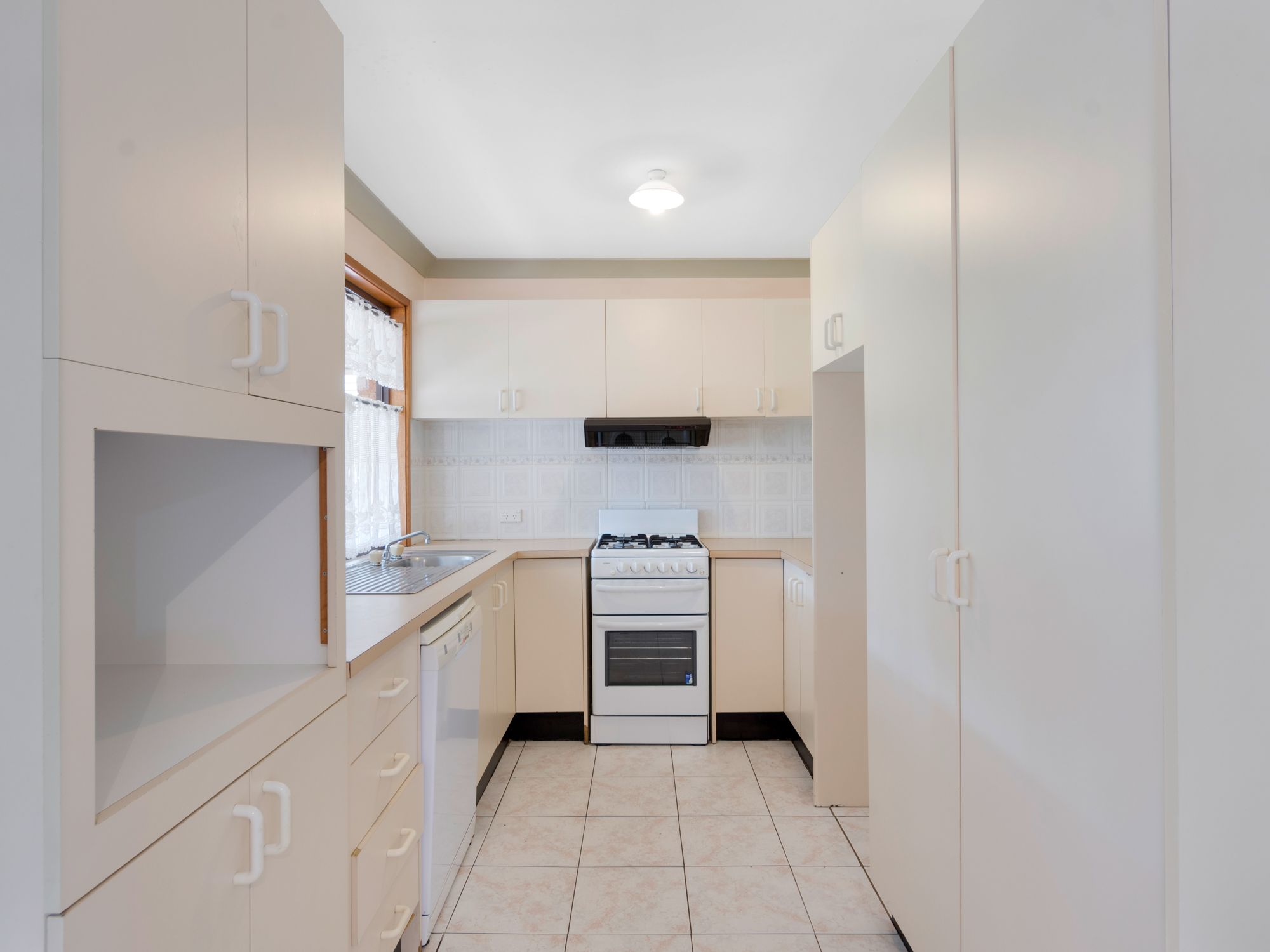 74 Southdown Road, Elderslie, NSW 2570