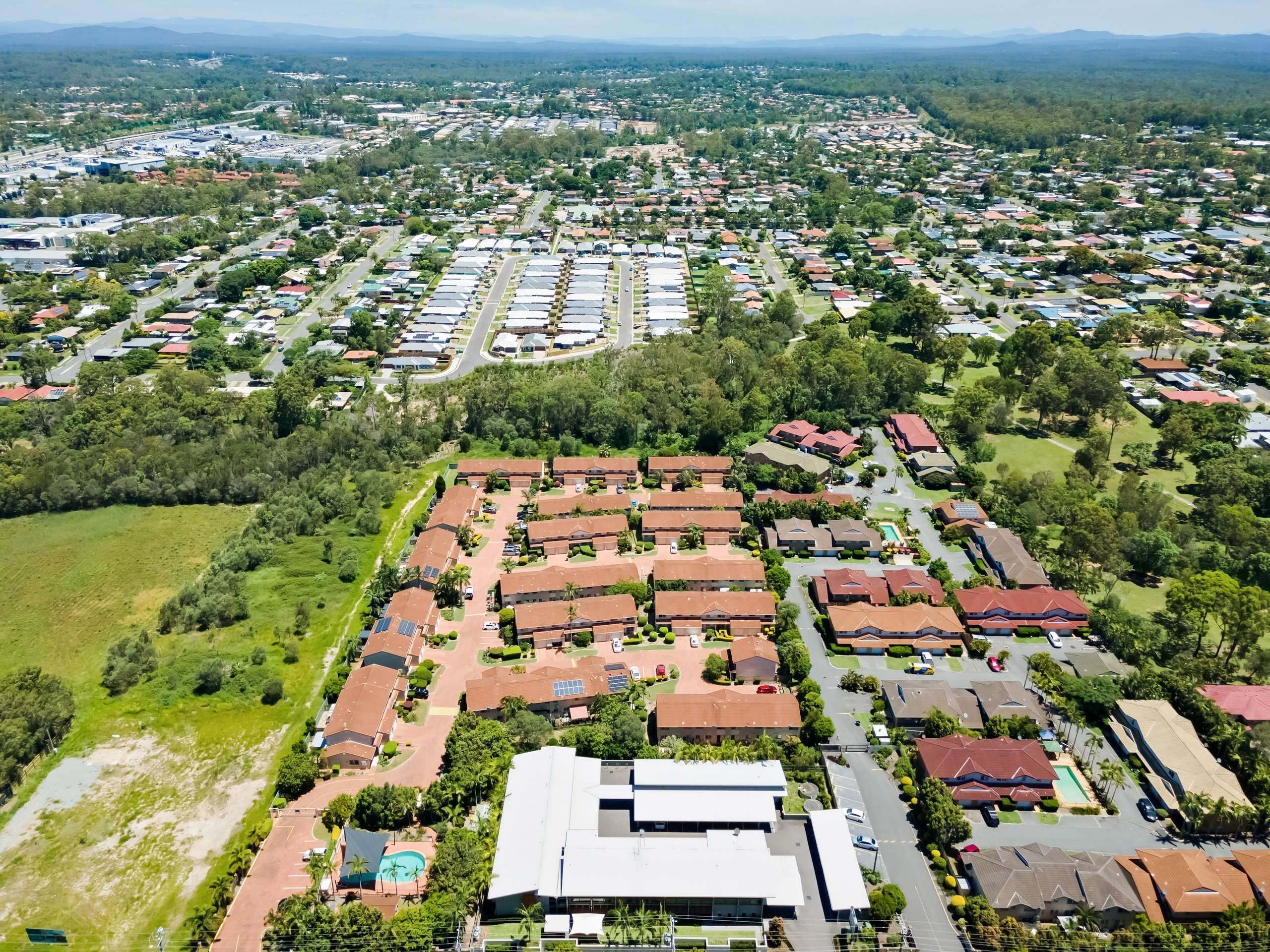 122 Johnson Road, Hillcrest QLD 4118