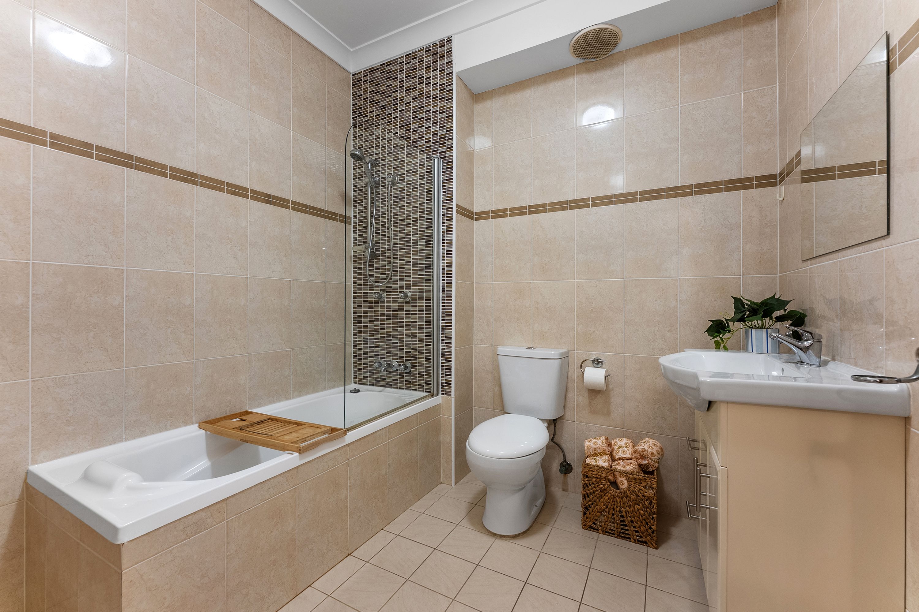 301B/5-11 Sixth Avenue — photo 10 of 15