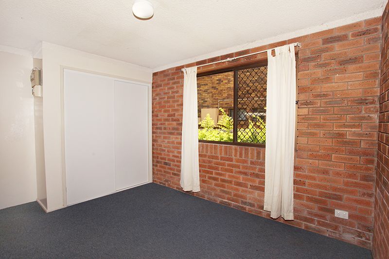 2/16 Pangarinda Place — photo 8 of 17