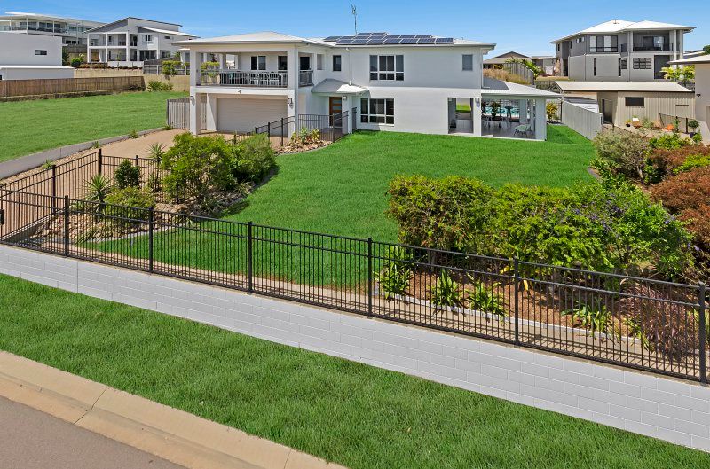 13 Cashell Crescent, Bushland Beach QLD 4818