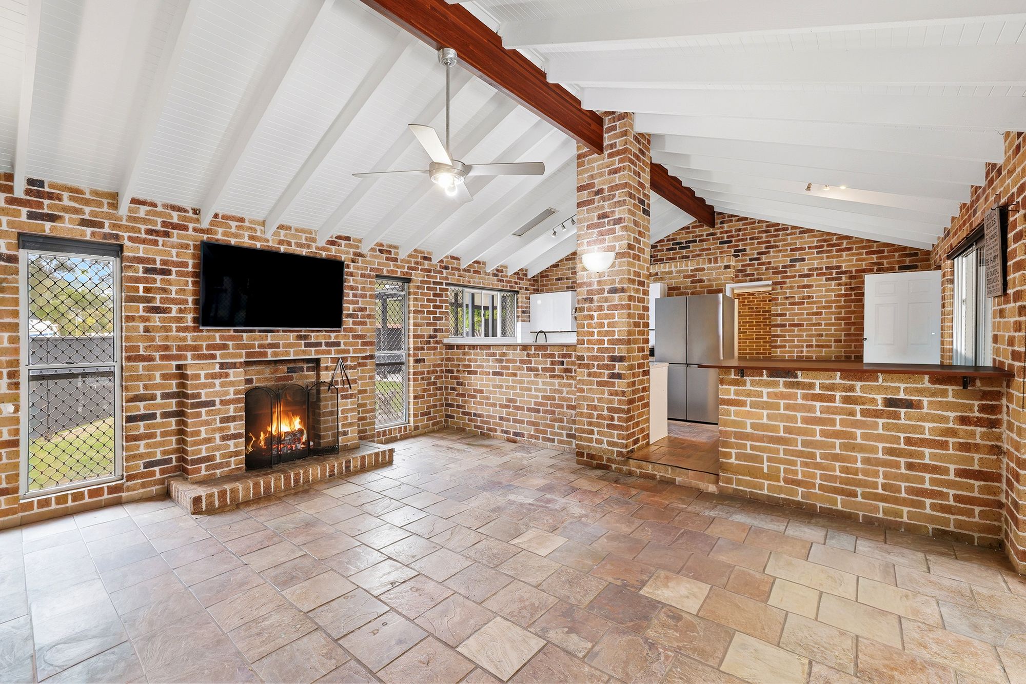 25 Yarrimbah Drive — photo 8 of 27