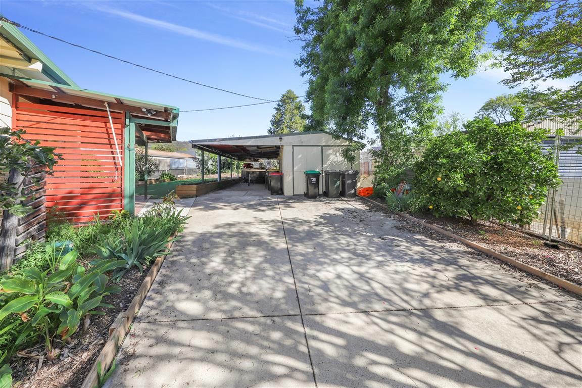 29 Lampe Street — photo 10 of 11
