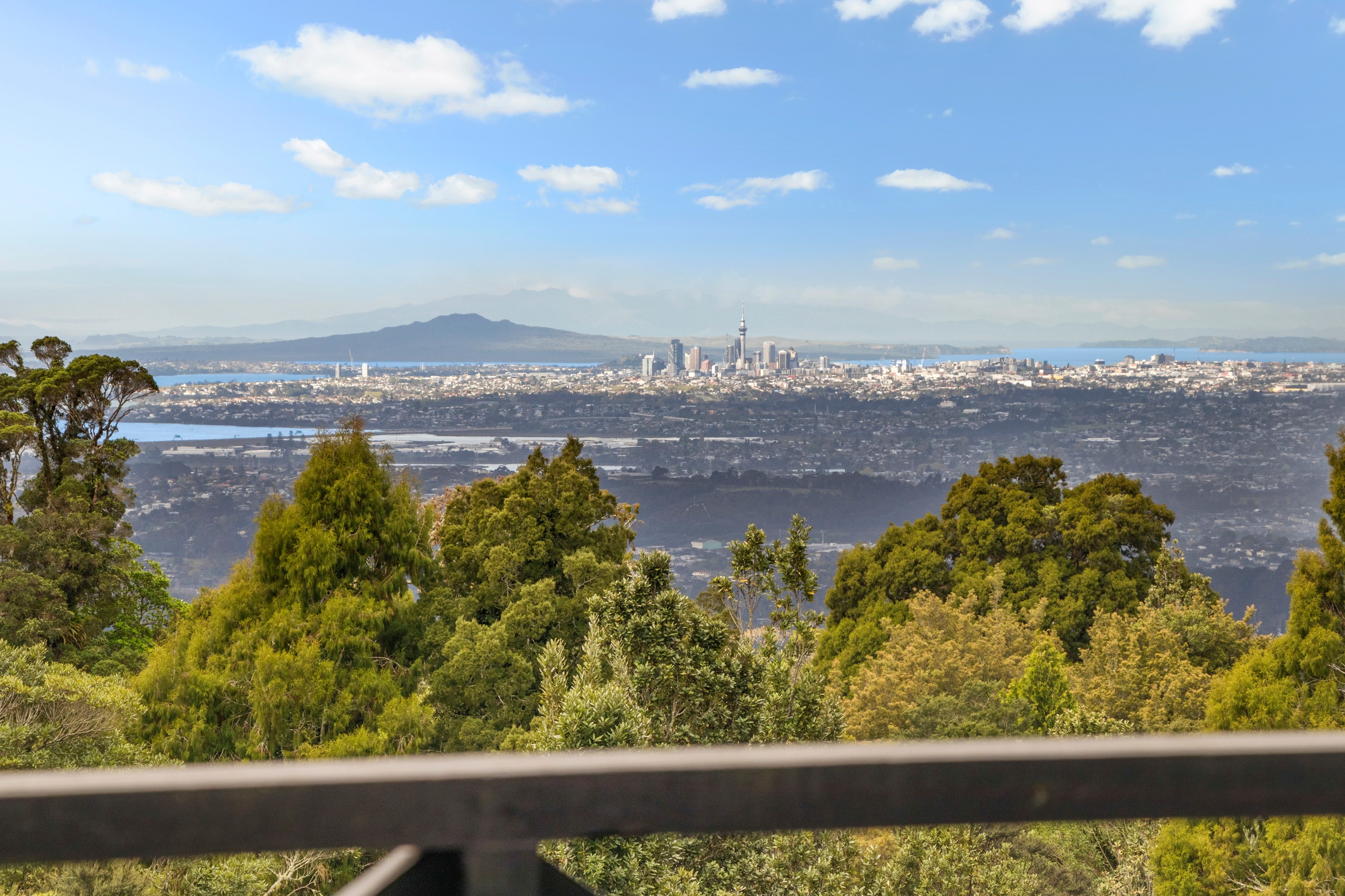 468 Scenic Drive, Waiatarua, Waitakere City