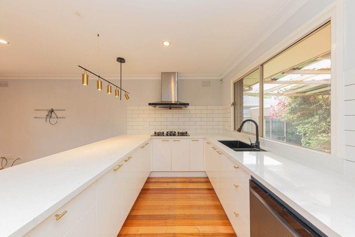 140 Jacksons Road — photo 5 of 16