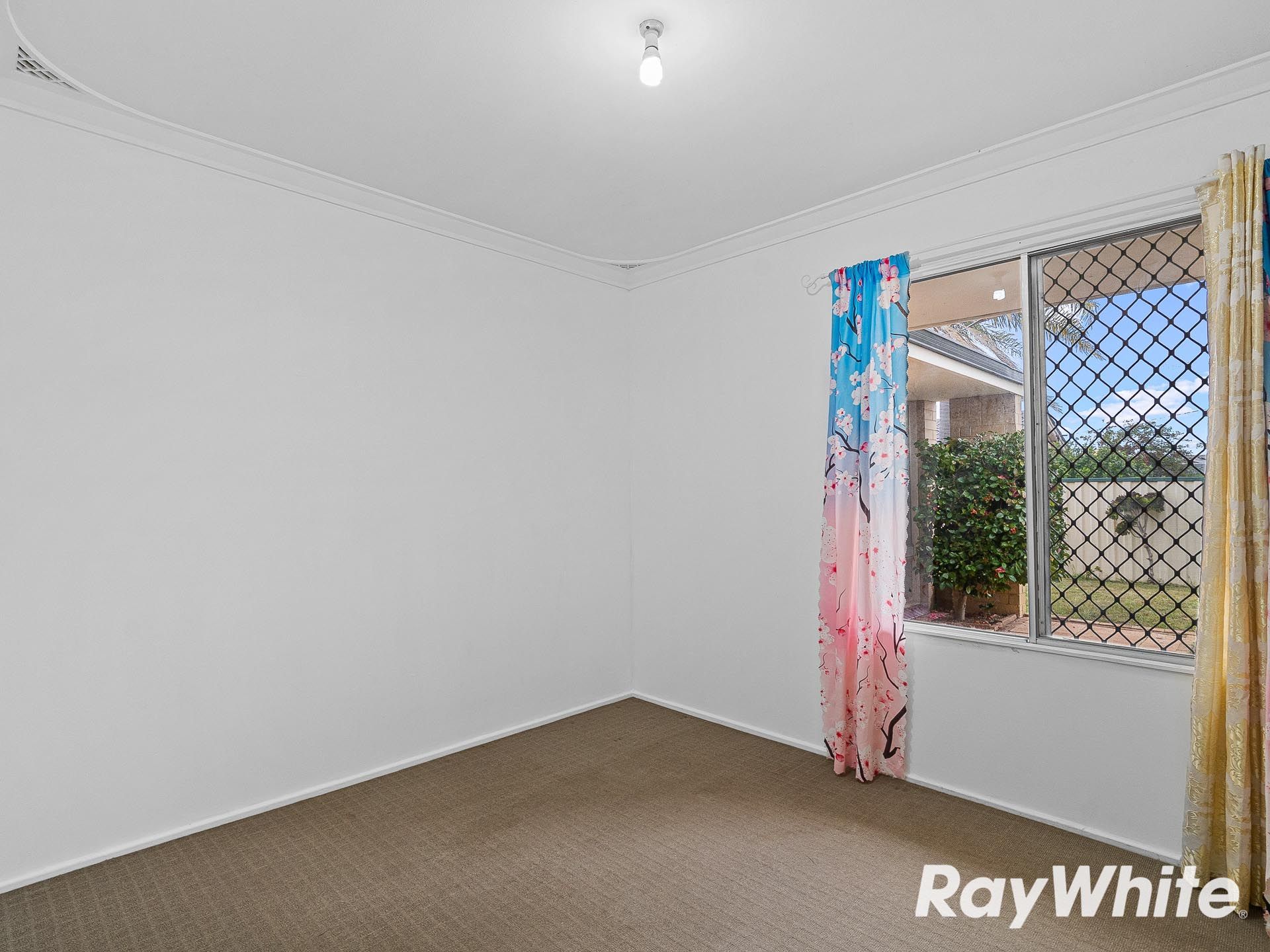 10 Hakea Place — photo 13 of 22
