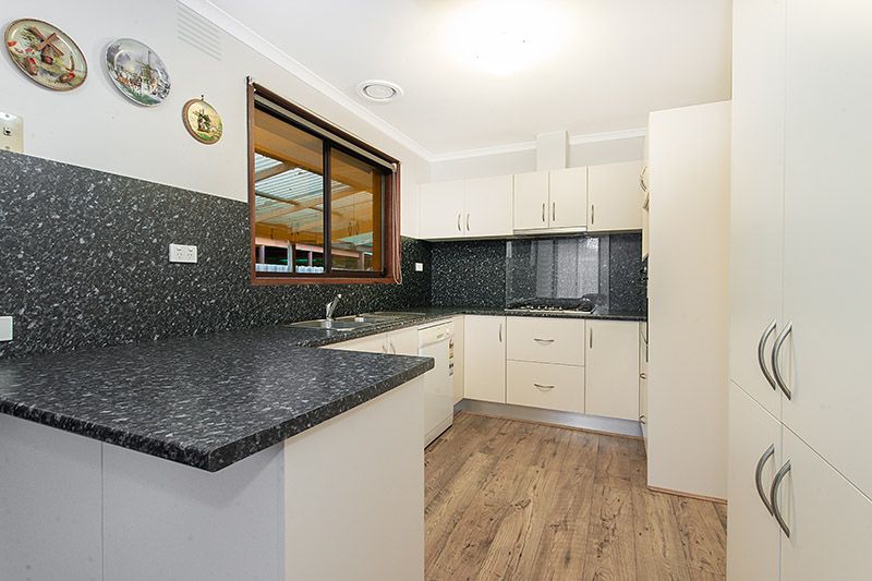 15 Belmar Street, Cranbourne VIC 3977