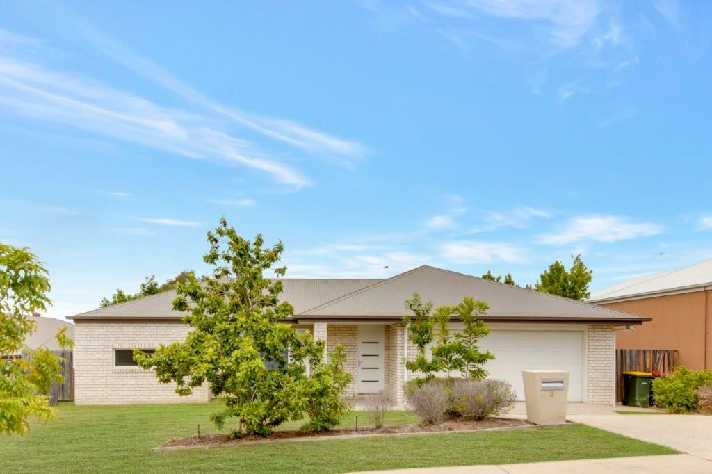 3 Isla Court, New Auckland, QLD 4680