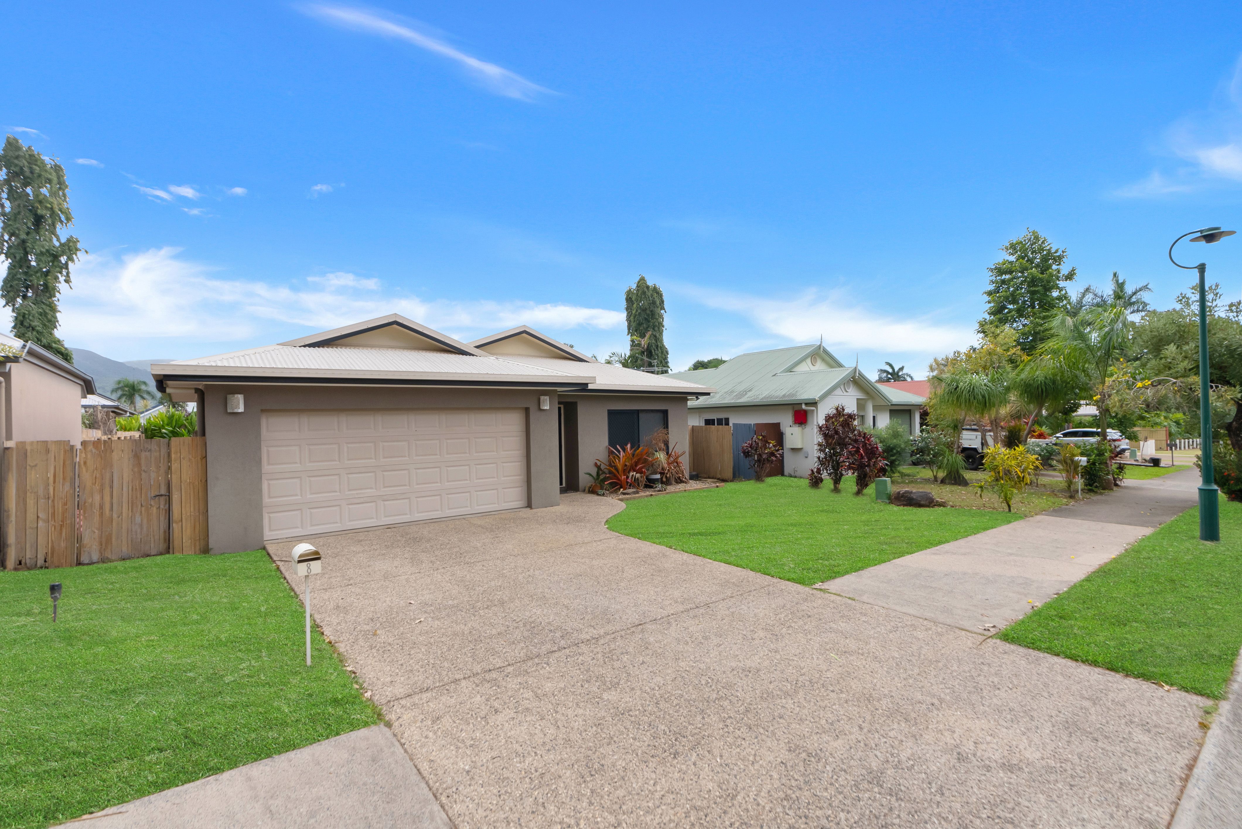 8 Moore Road, Kewarra Beach, QLD 4879