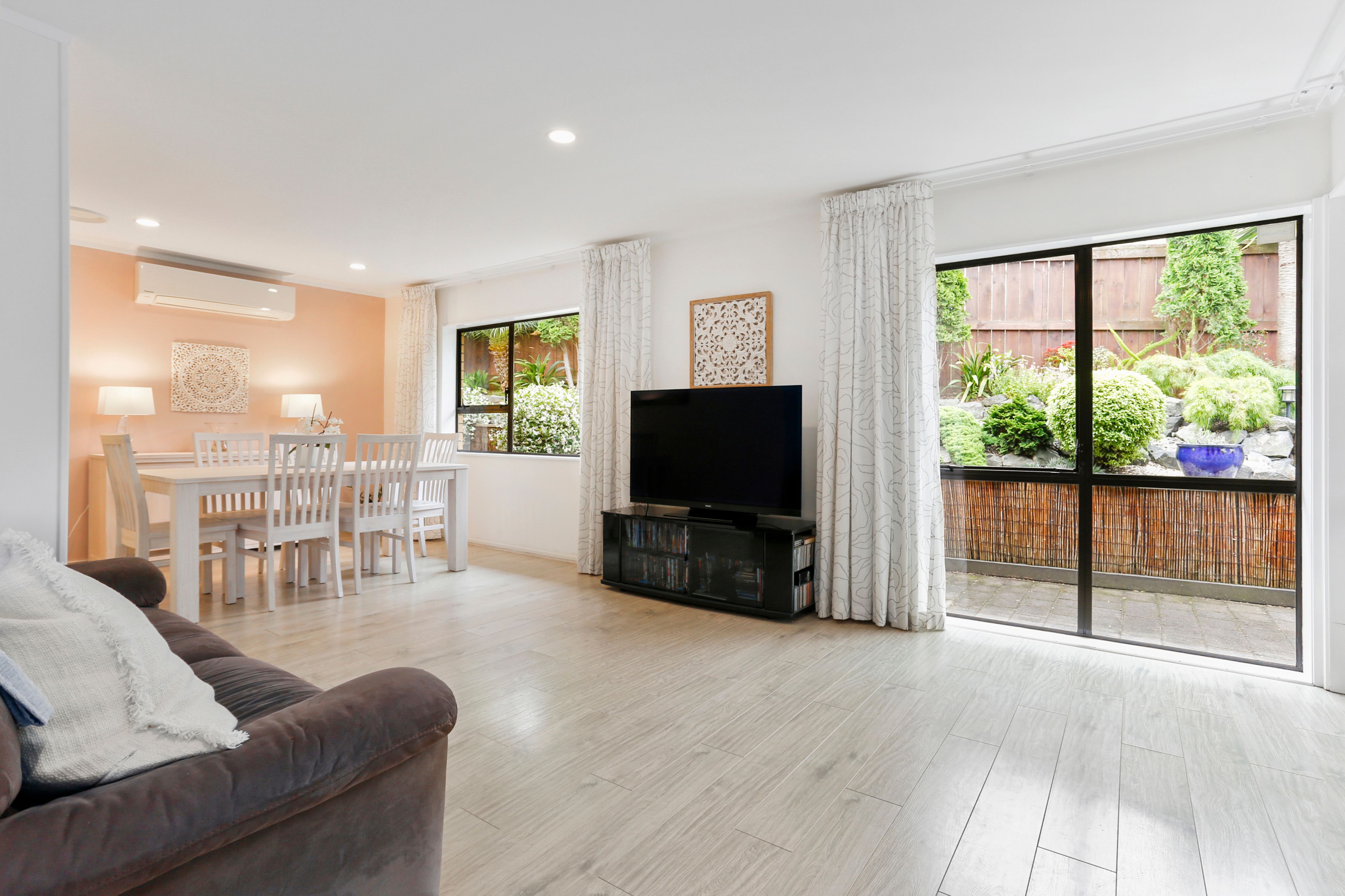 1/27 Booralee Avenue, Botany Downs, Manukau City