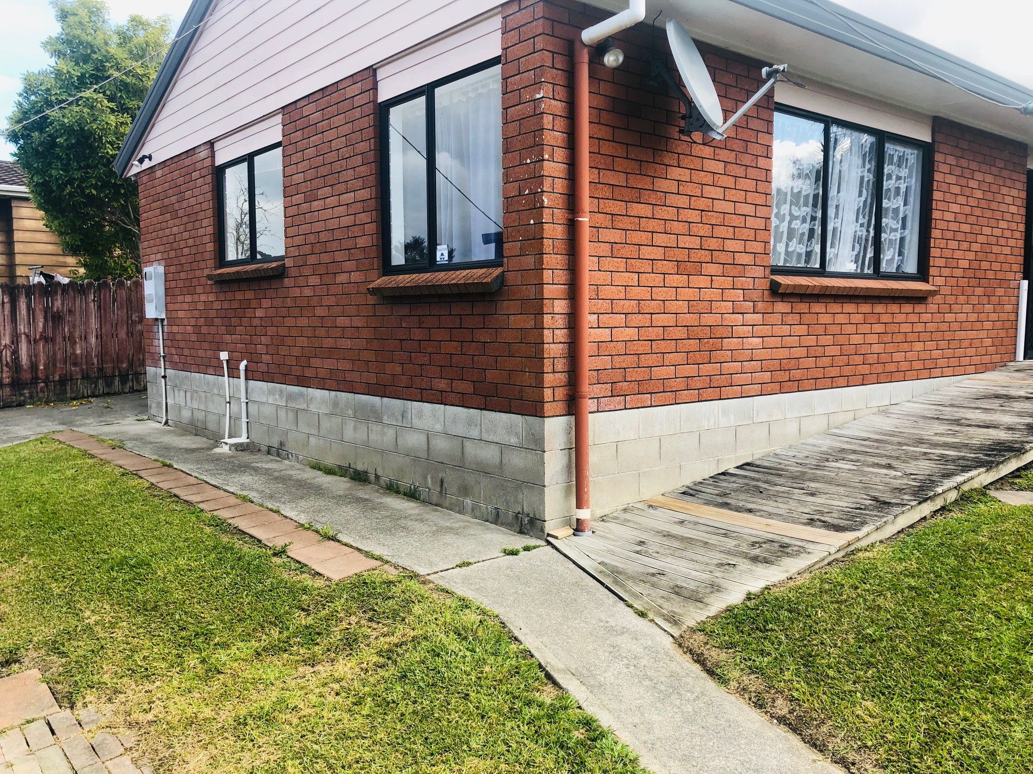 18 Meadowvale Rise, Titirangi, Waitakere City