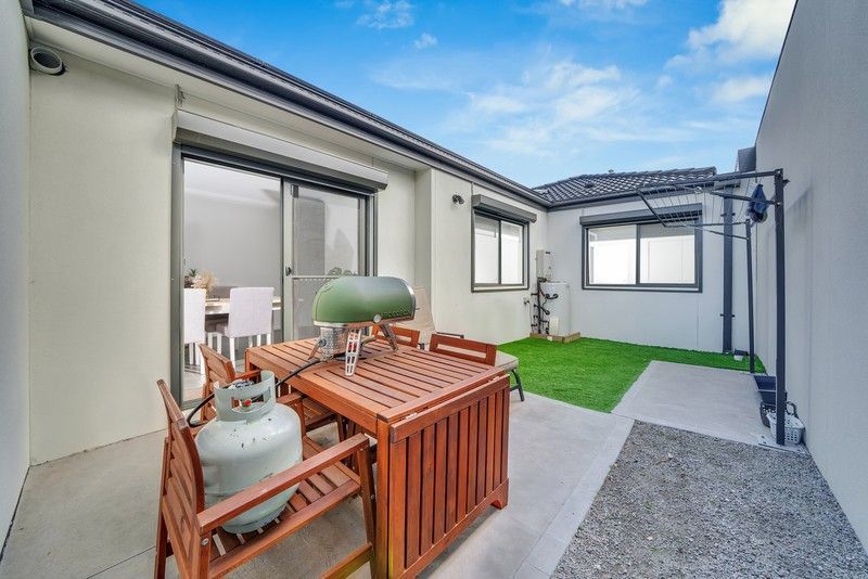 26 Spector Walk — photo 13 of 15