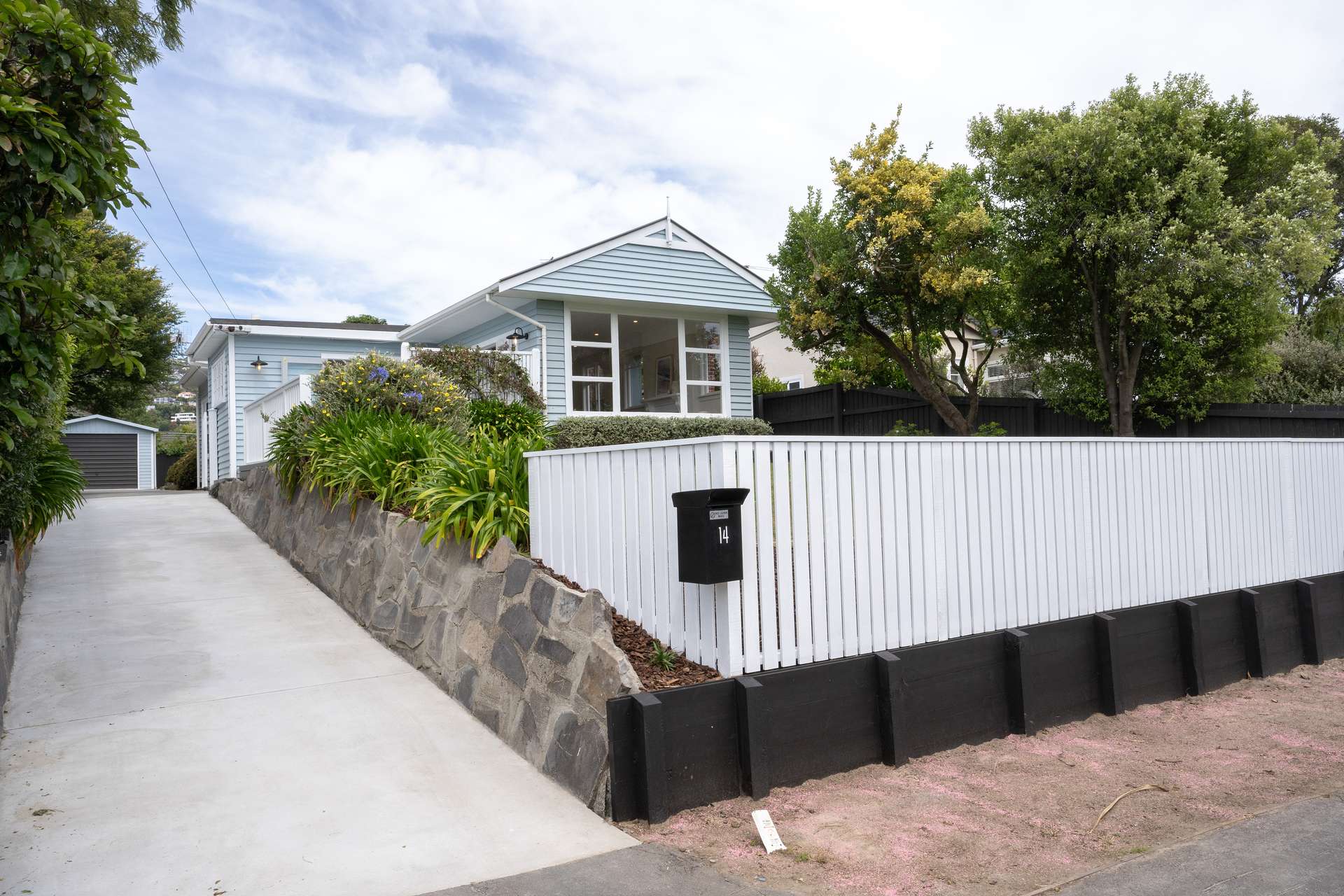 14 Riverview Street photo 37