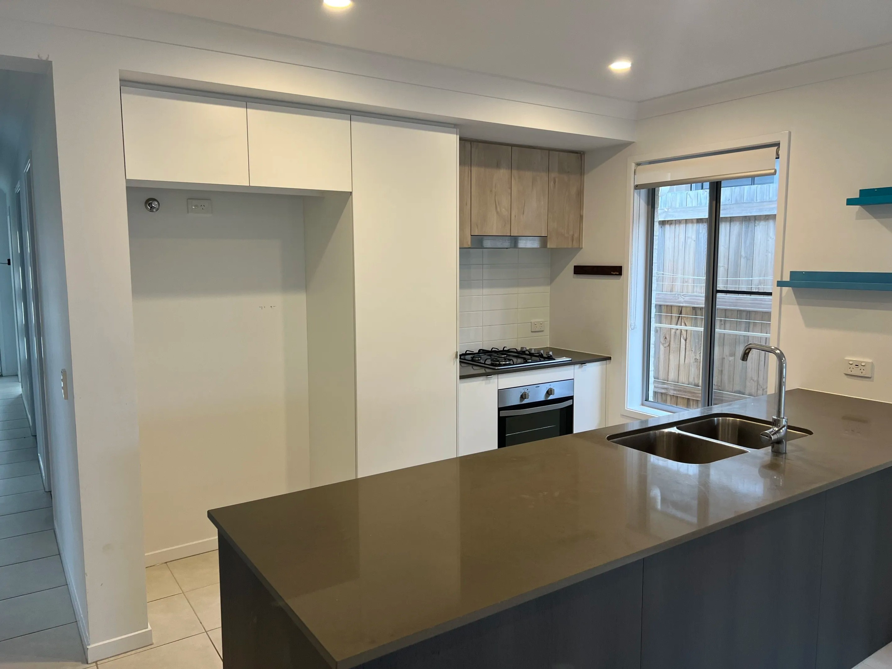 2 Worsley Lane, Park Ridge, QLD 4125