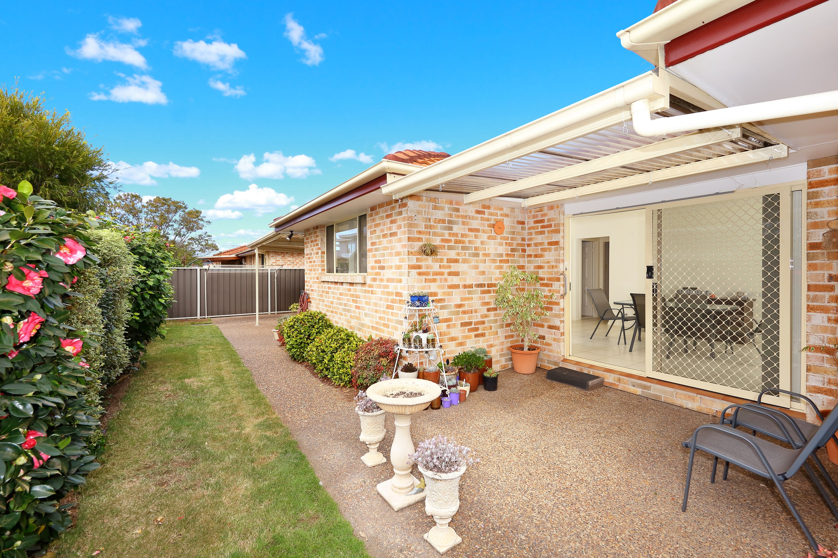 2/1009 Forest Road, Lugarno, NSW 2210