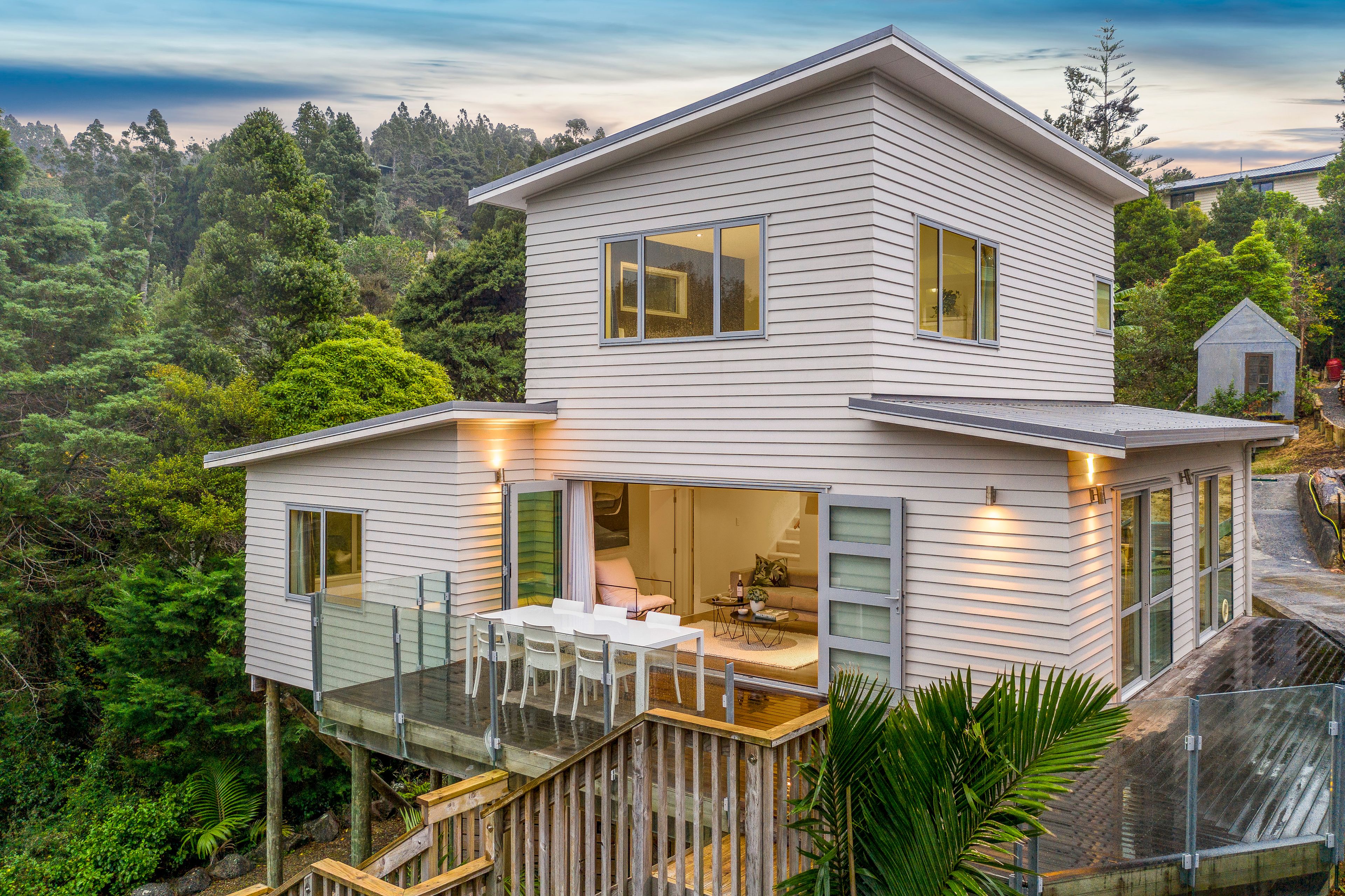 98 Wood Bay Road, Titirangi, Waitakere City
