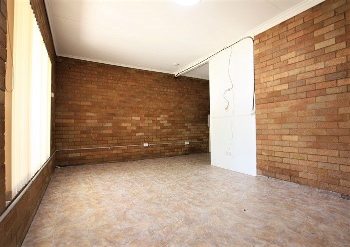 1/10 Alpha Road, Camden, NSW 2570