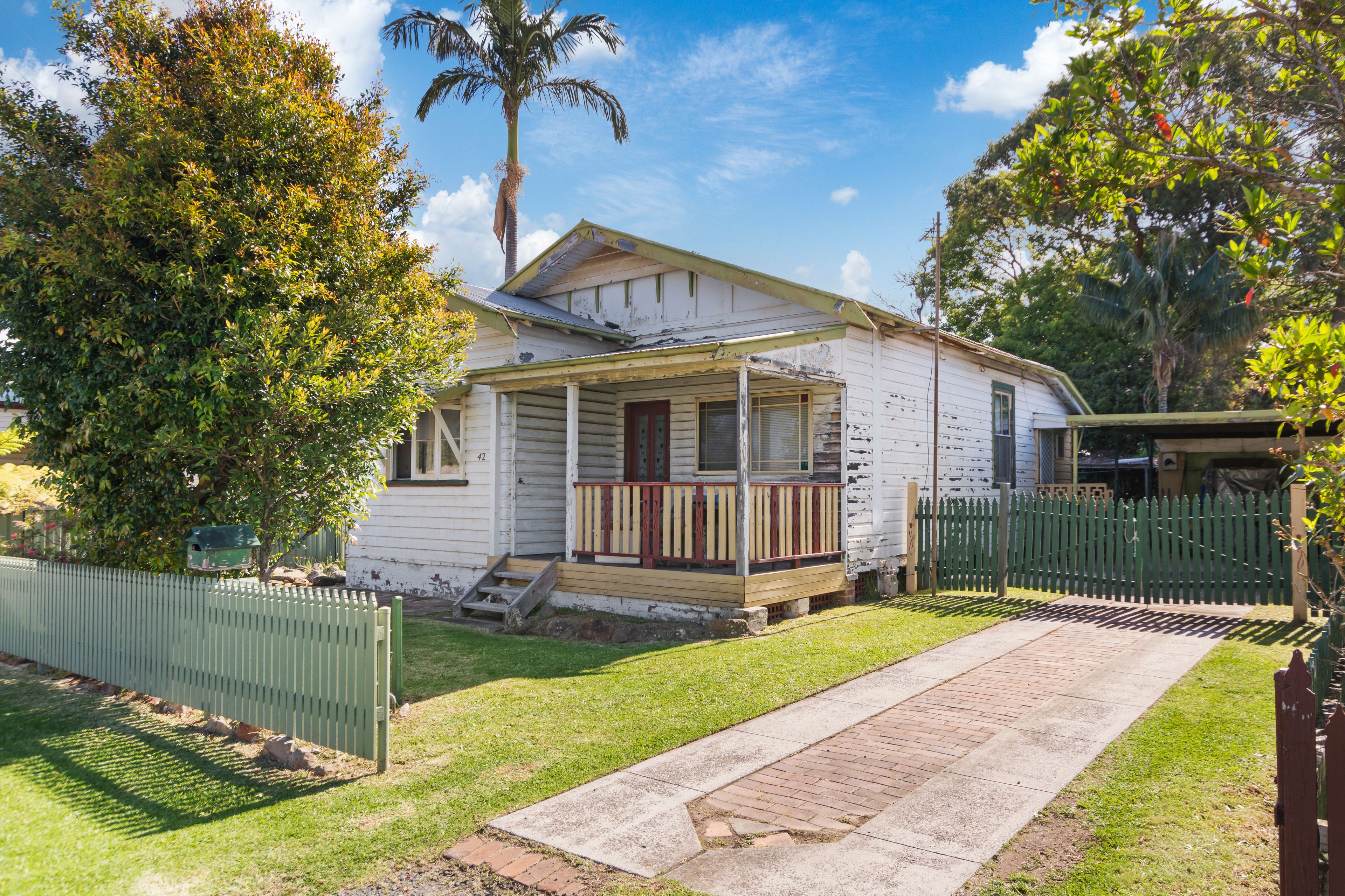 42 Mitchell Road, Woonona NSW 2517