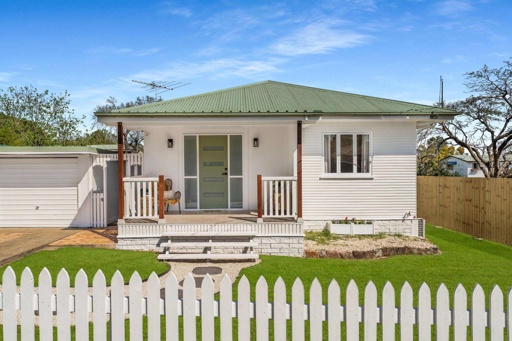 24 Hayes Street, Raceview, QLD 4305