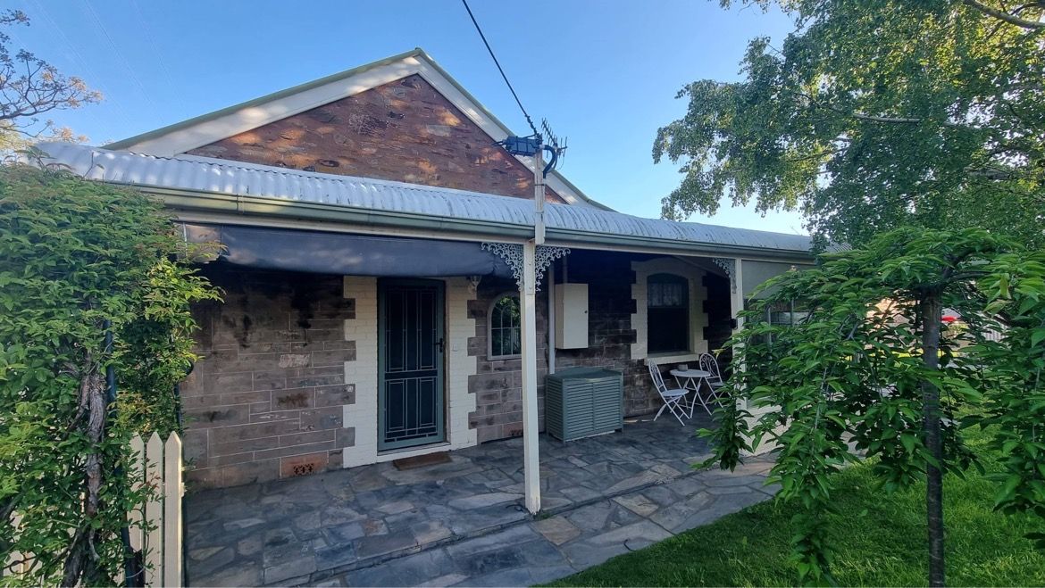10 Upper Thames Street, Burra, SA 5417