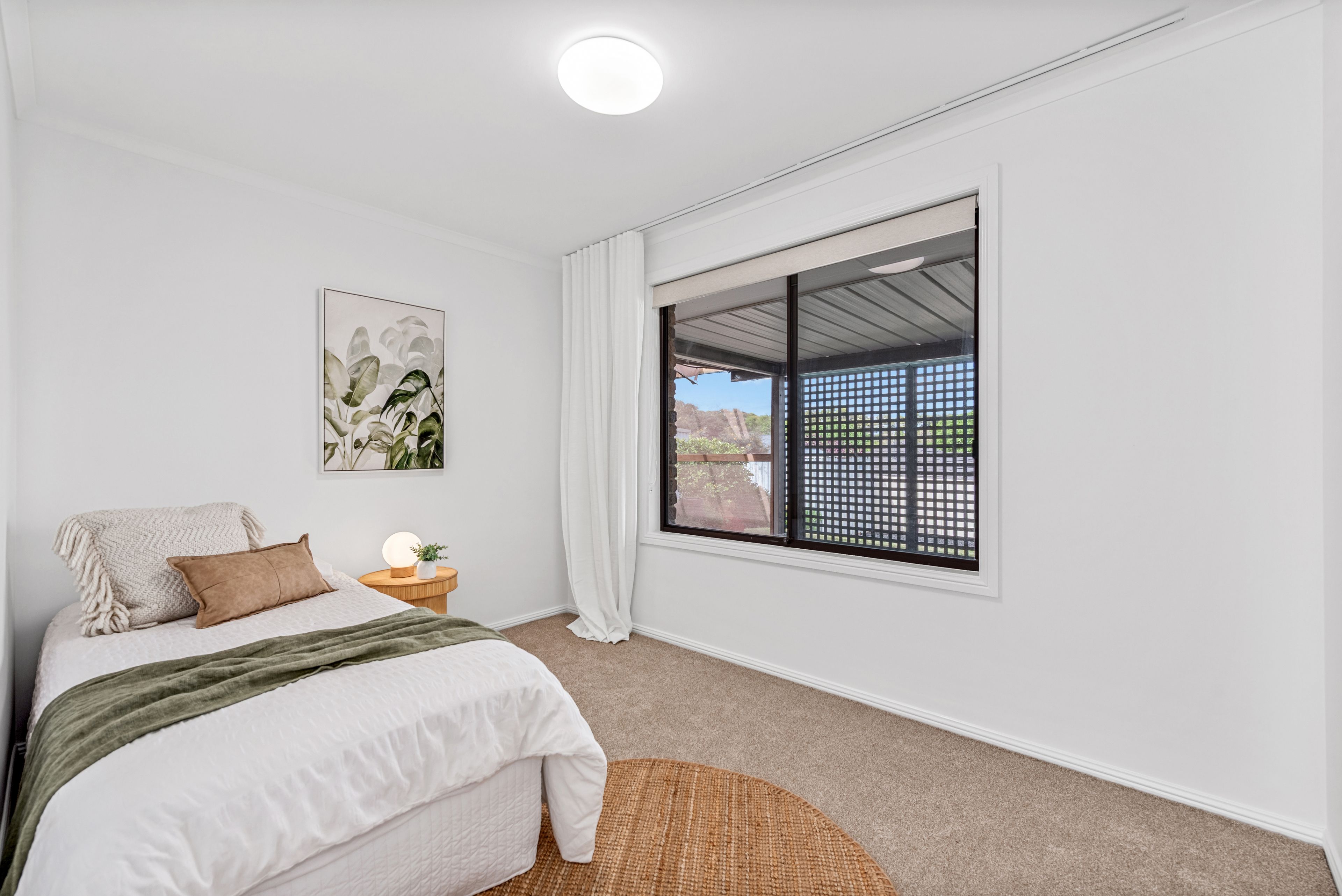 7 Dridan Crescent — photo 13 of 24