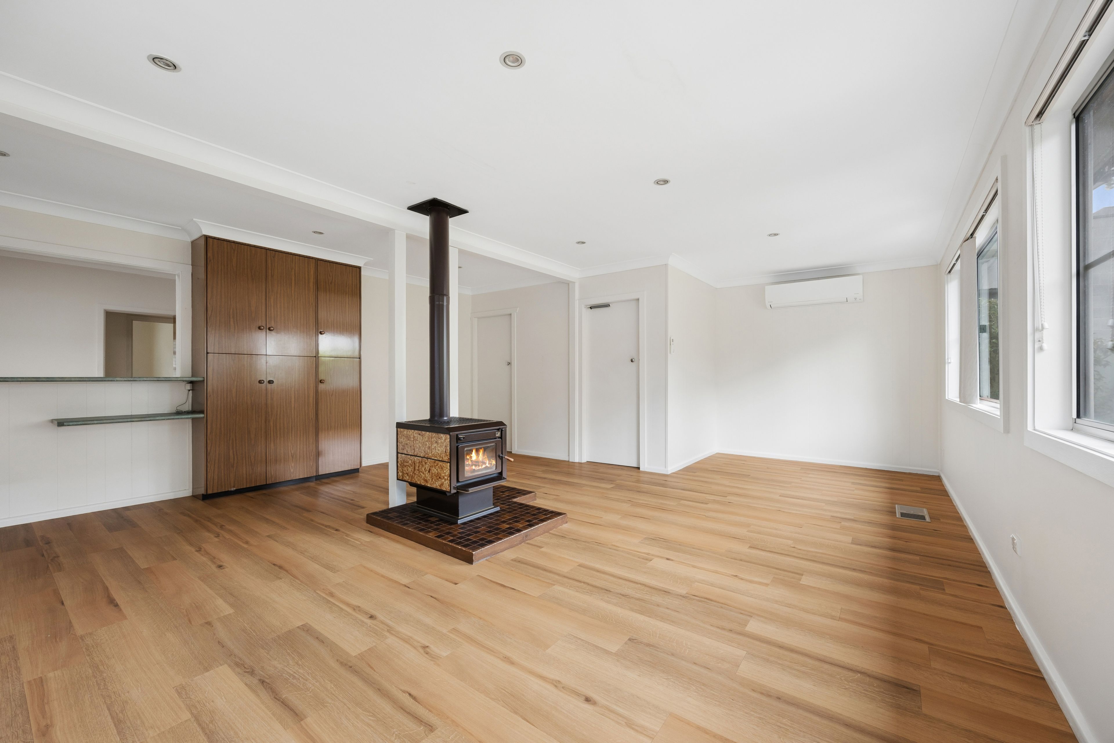 6 Livingstone Avenue — photo 9 of 11