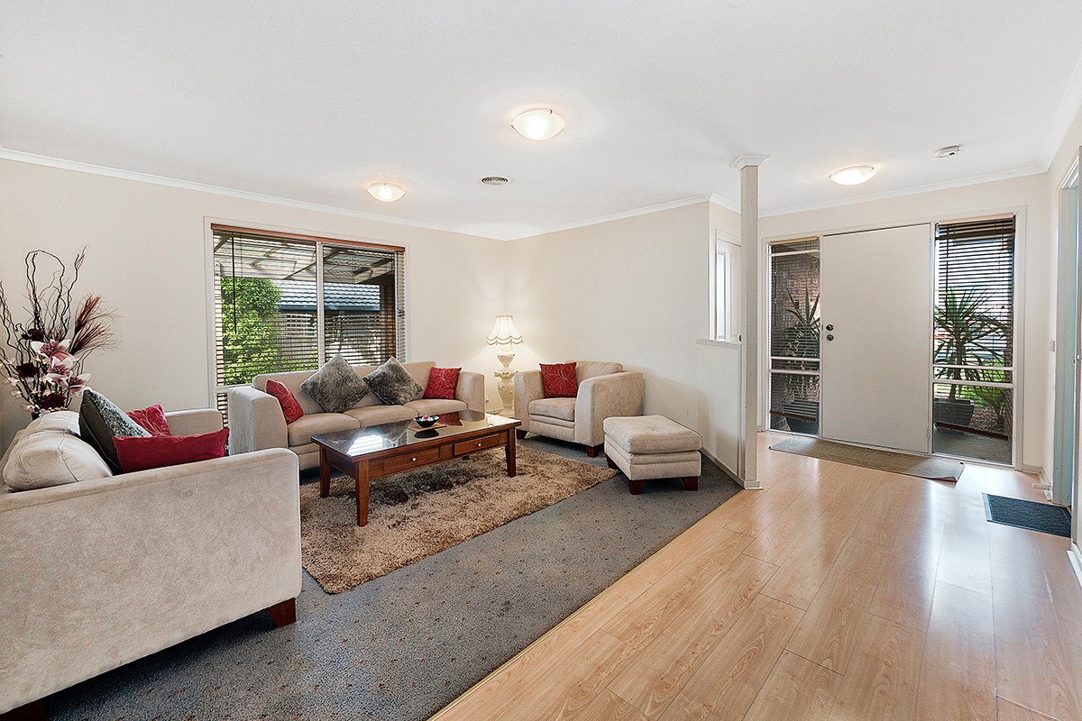 82 Amberly Park Drive, Narre Warren South, VIC 3805