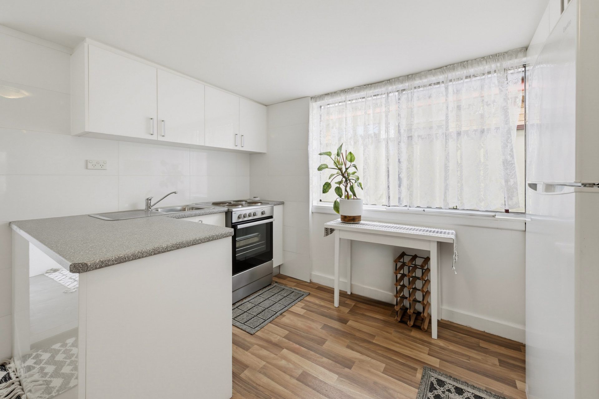 26 Stuart Street — photo 8 of 10