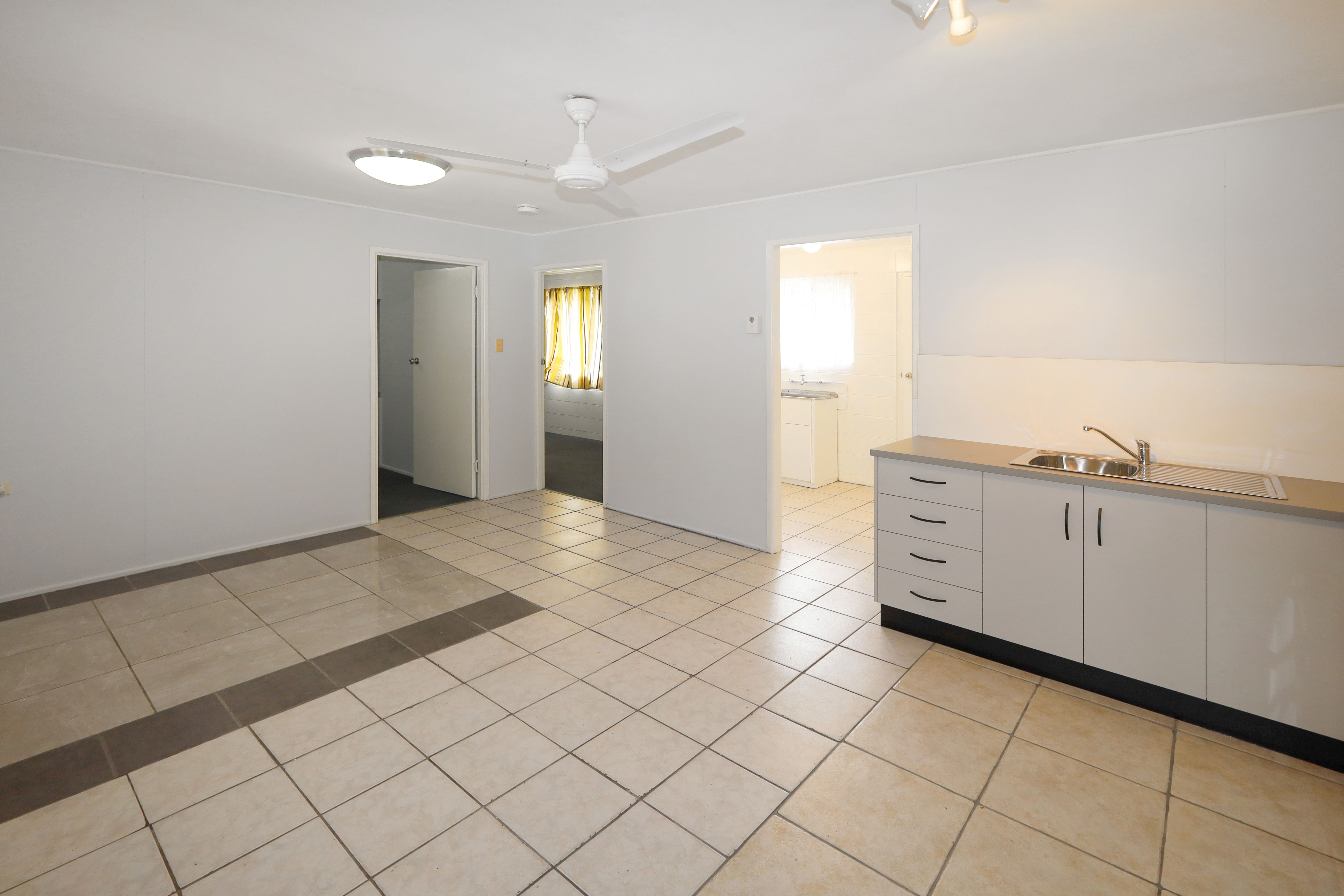 2/42 Range Road, Sarina, QLD 4737