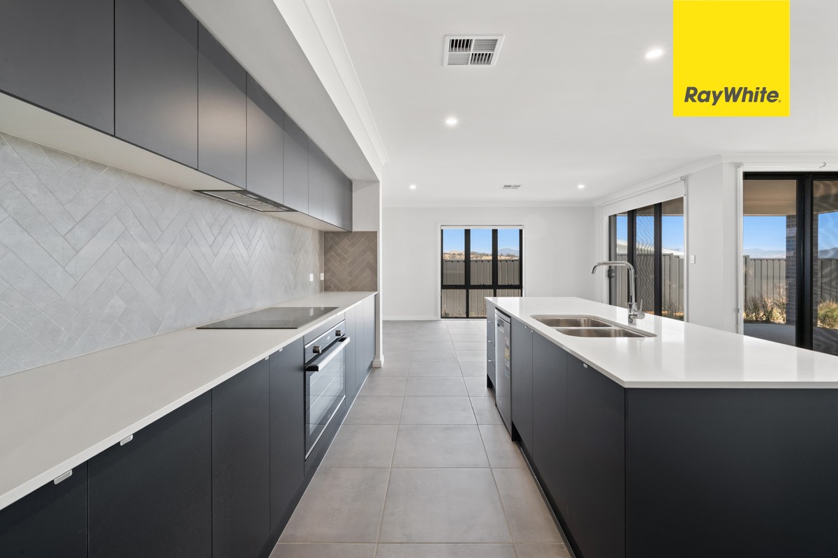 130 Thancoupie Crescent, WHITLAM, ACT 2611