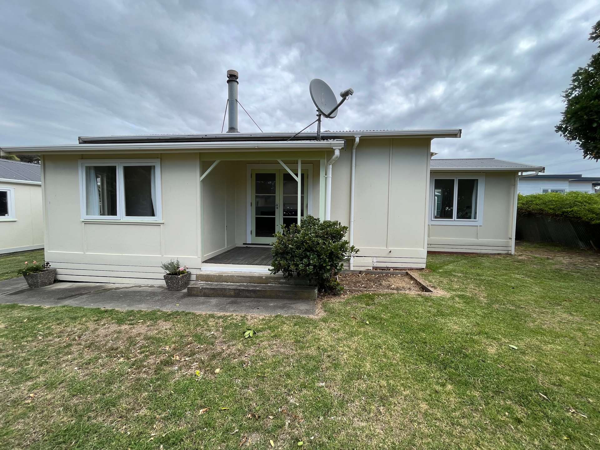 659 Waitarere Beach Road photo 0