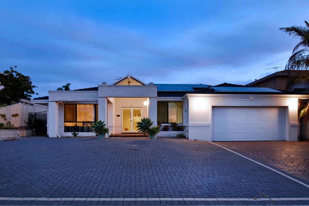 407 Summerlakes Parade, Ballajura, WA 6066