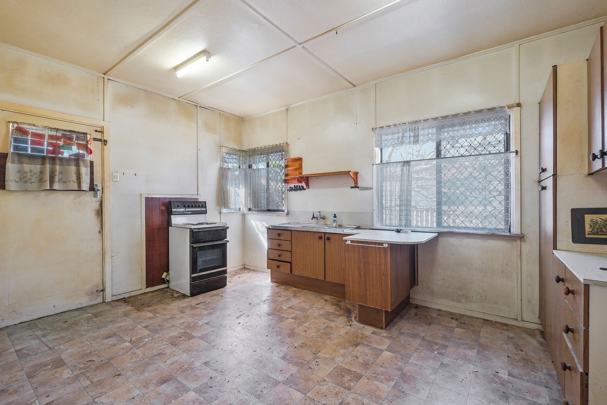 38 Lavender Street — photo 4 of 8