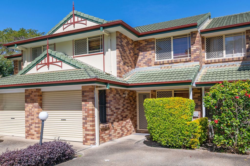 50 Pohlman Street, Southport QLD 4215