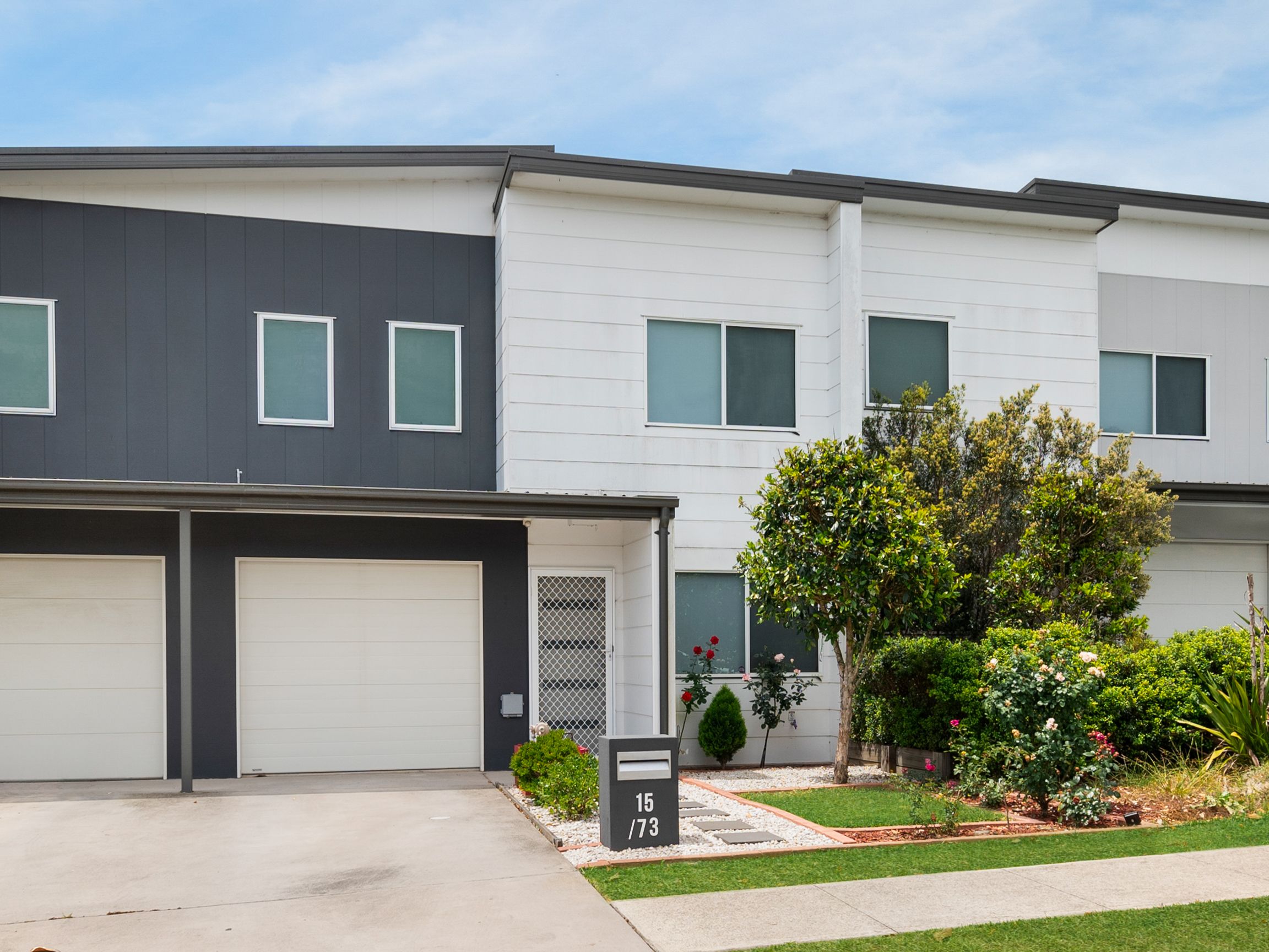 15/73 Sovereign Circuit, Glenfield, NSW 2167 Sold Townhouse Ray
