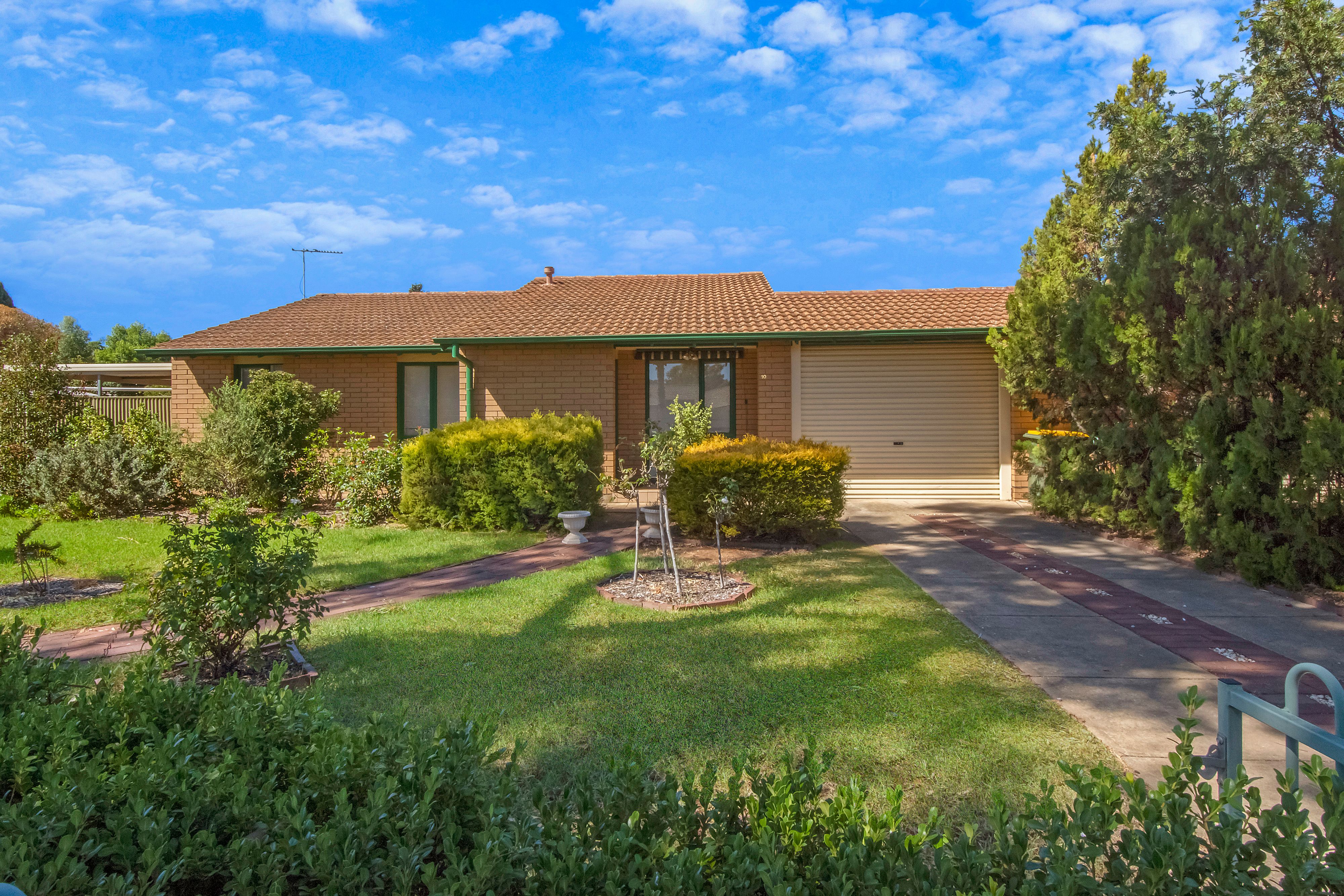 10 Mora Crescent, Smithfield, SA 5114