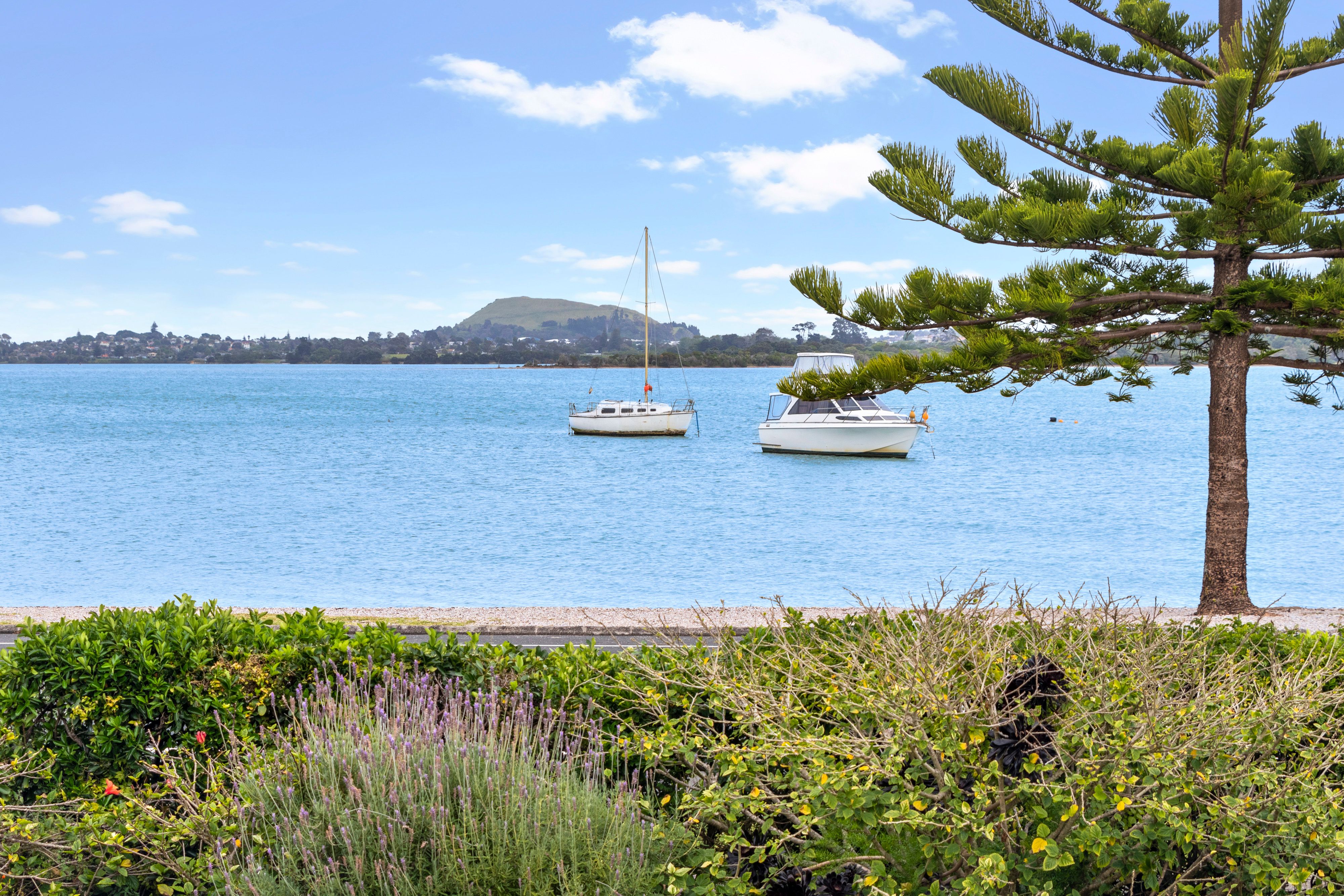 32A & 32B The Parade, Bucklands Beach, Manukau City