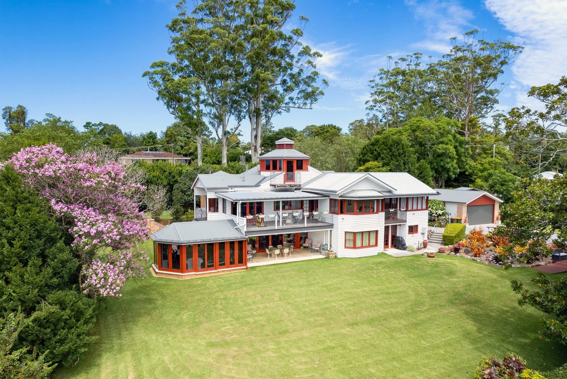 4-6 Moreton Bay Avenue — photo from Ray White Rural Tamborine Mountain