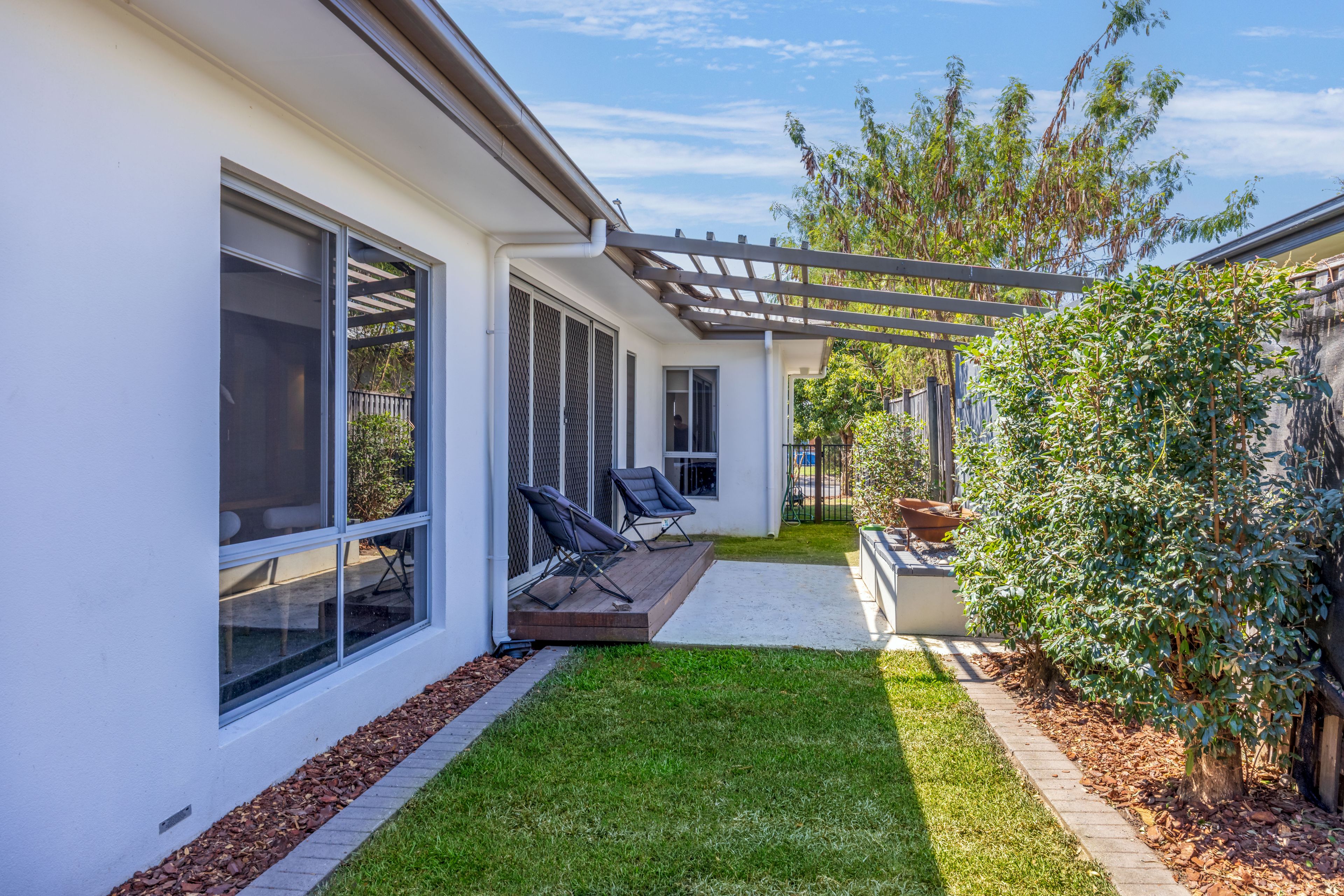 34 Dunlop Street — photo 10 of 10