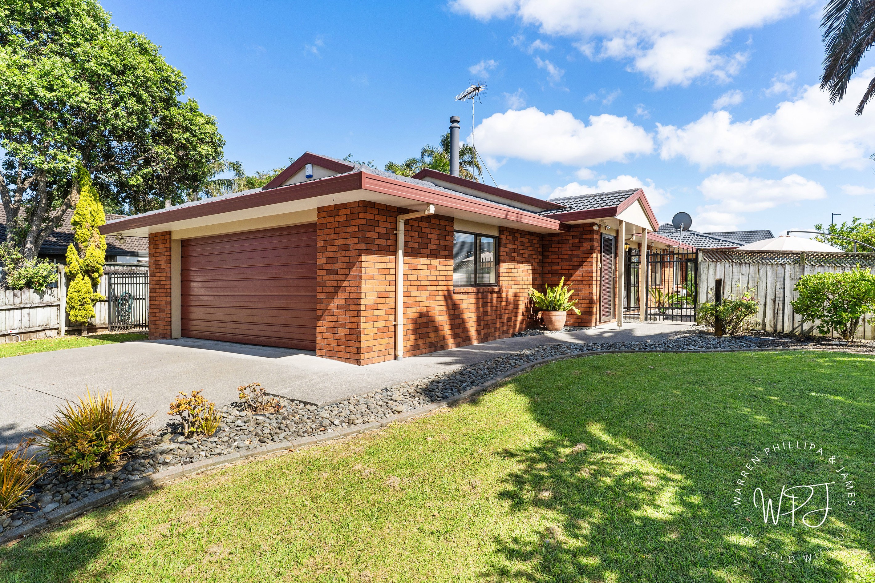 1 Gaylord Place, Conifer Grove, Manukau City